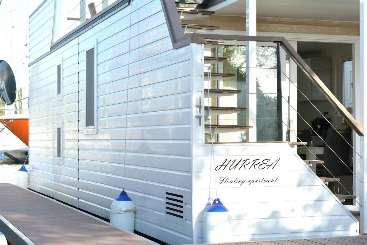 Floating House Hurrea Villa Порторож Екстериор снимка